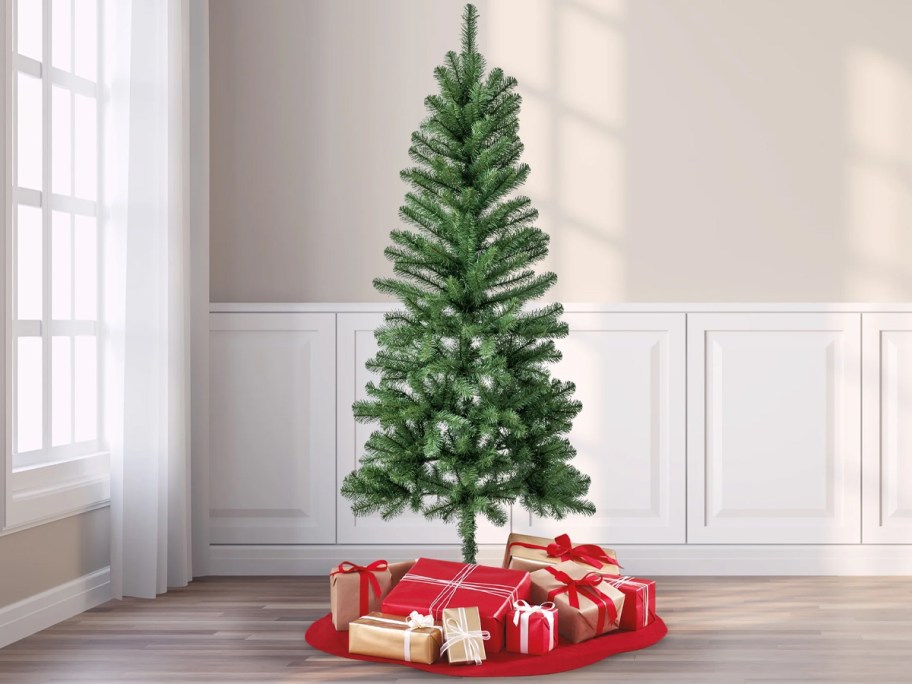 Holiday Time 6 ft Wesley Pine Green Artificial Christmas Tree