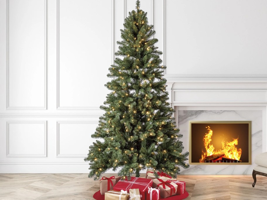 Holiday Time 7 ft Pre-Lit Duncan Fir Artificial Christmas Tree