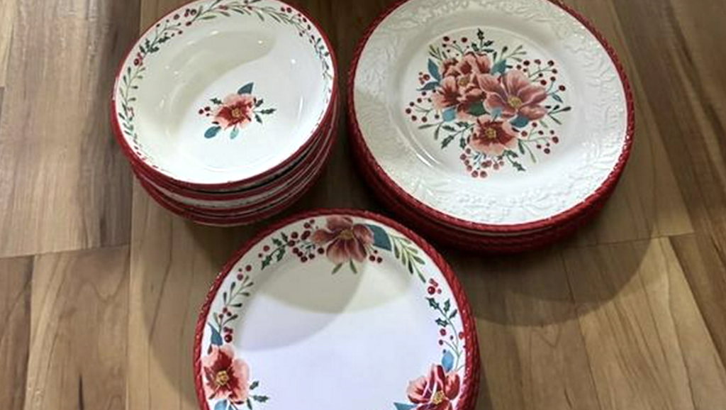 Pioneer Woman 12-Piece Dinnerware Set Only $24 on Walmart.online (Regularly $50)