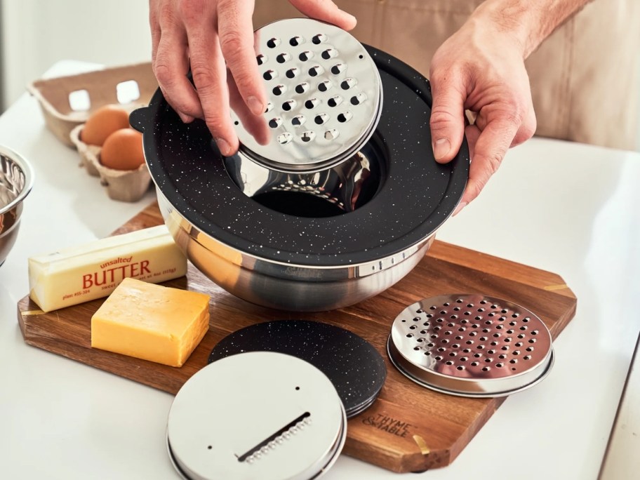 thyme & table mixing bowl with lid and grater attachment