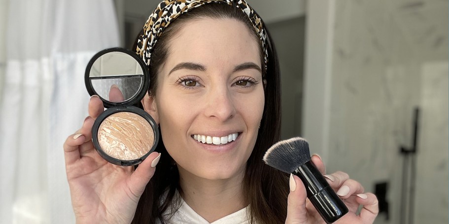 Laura Geller 5-Piece Makeup Kit Only $43 Shipped ($208 Value) | Includes Face Palette, Foundation, + Brushes!