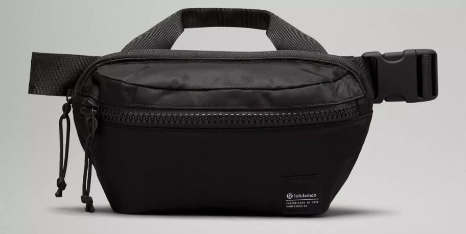 lululemon All Day Essentials Belt Bag 2.5L stock image