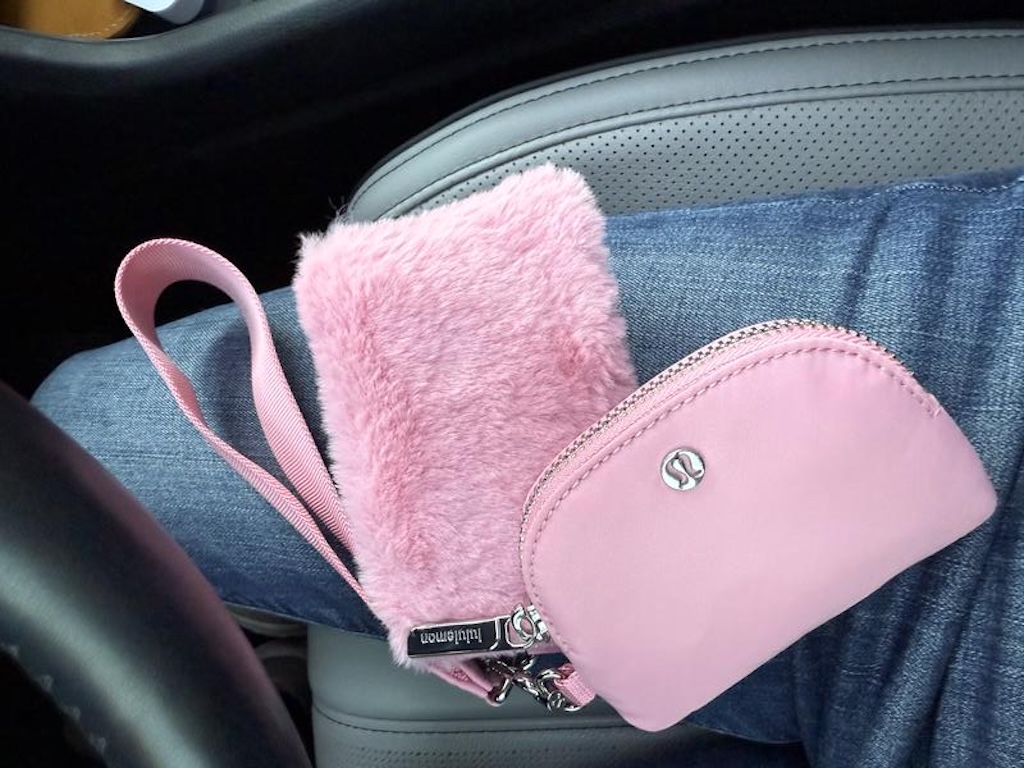 lululemon pink wristlet 