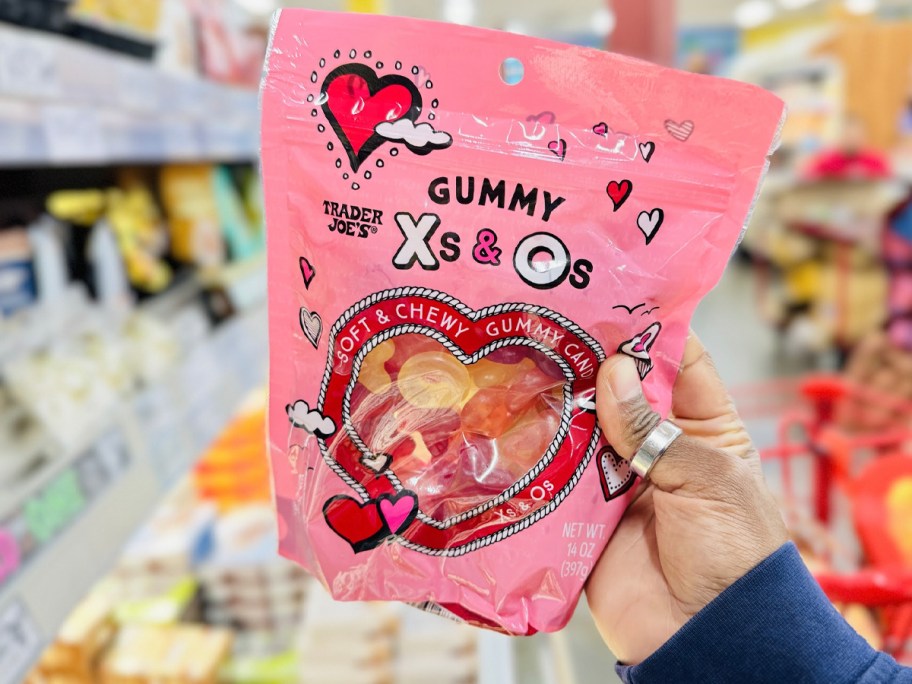 x's and o's gummy candy bag 