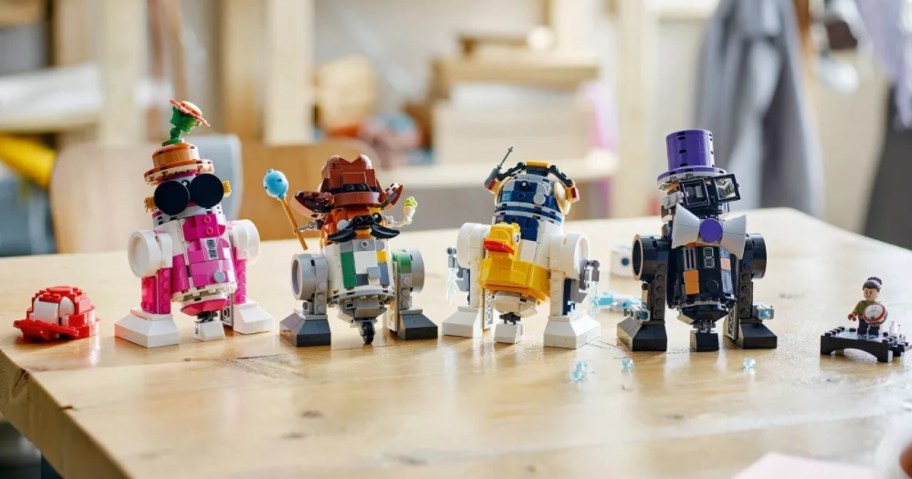 4 Star Wars LEGO droids on a table