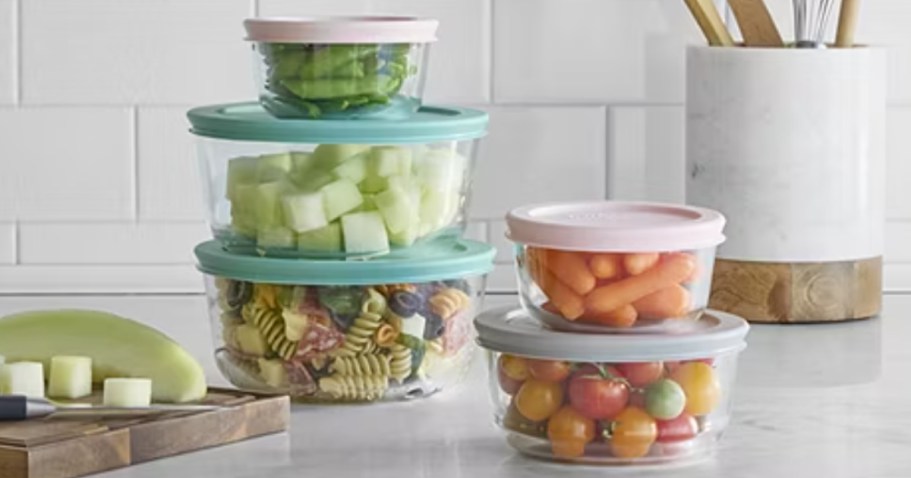 Up to 75% Off Macy’s Kitchen Clearance | Save on Pyrex, Rubbermaid, Lock n Lock, & More!