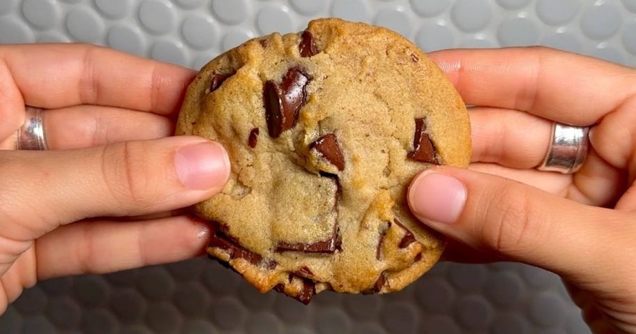 Insomnia Cookies Chocolate Chunk Cookies