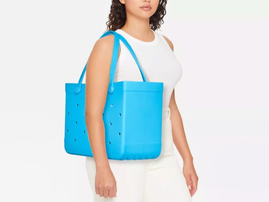 Target’s NEW Shade & Shore Tote Looks Like a Bogg Bag But Costs MUCH Less | New Colors Added