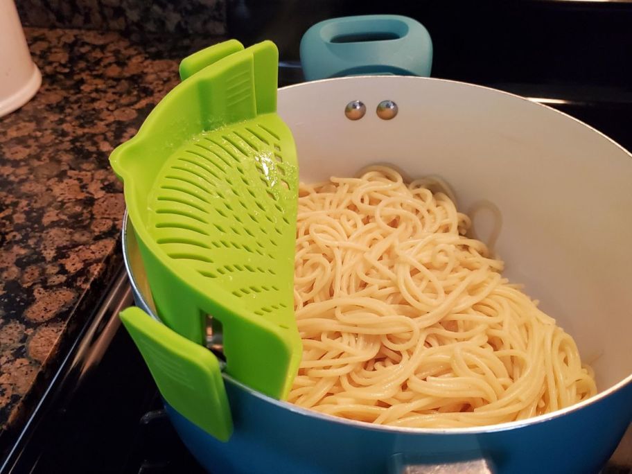 Clip-on Strainer in green