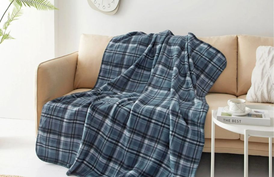 Mainstays Throw Blanket Only $3.44 on Walmart.online