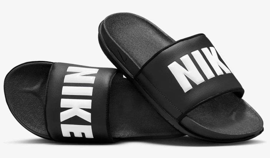 womens black graphic slides