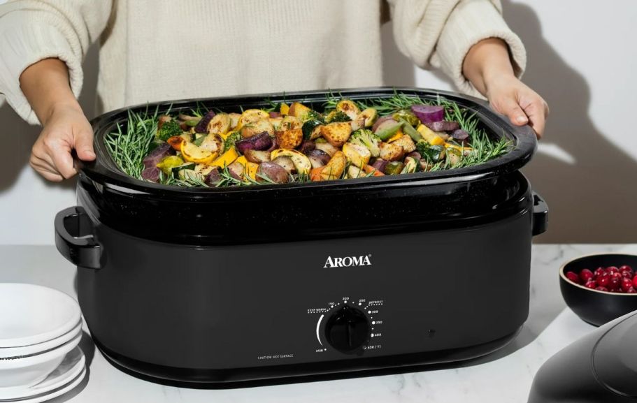 18-Quart Electric Roaster Oven Only $30 on Walmart.online (Reg. $60) | Over 1,700 5-Star Ratings