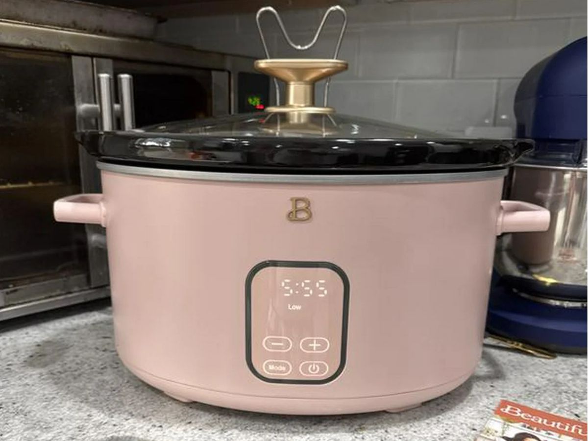 Beautiful Slow Cooker Just $34.97 on Walmart.online | 7 Colors Available