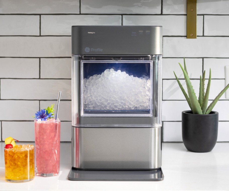 nugget ice maker on countertop