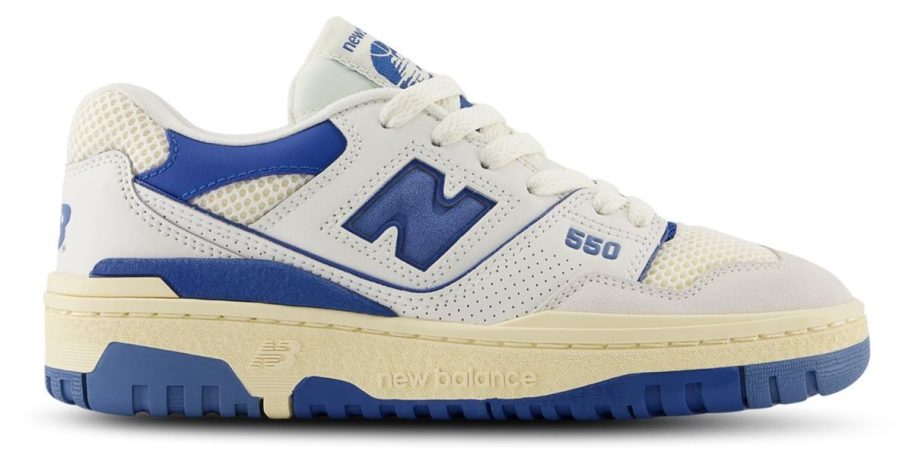 New Balance Boy's Grade School 550 Shoes stock image