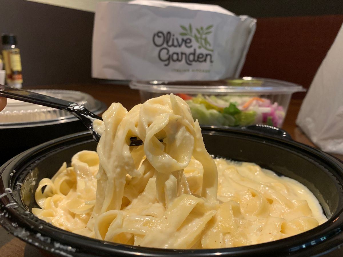 Olive Garden Now Offering Delivery (+ Grab a $50 Gift Card for $40)