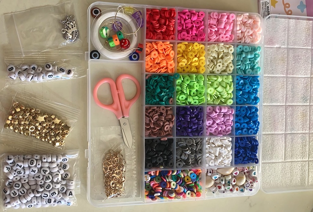 Jewelry Making 5000-Piece Bead Kit Only $3.29 for Amazon Prime Members (Screen-Free Fun)