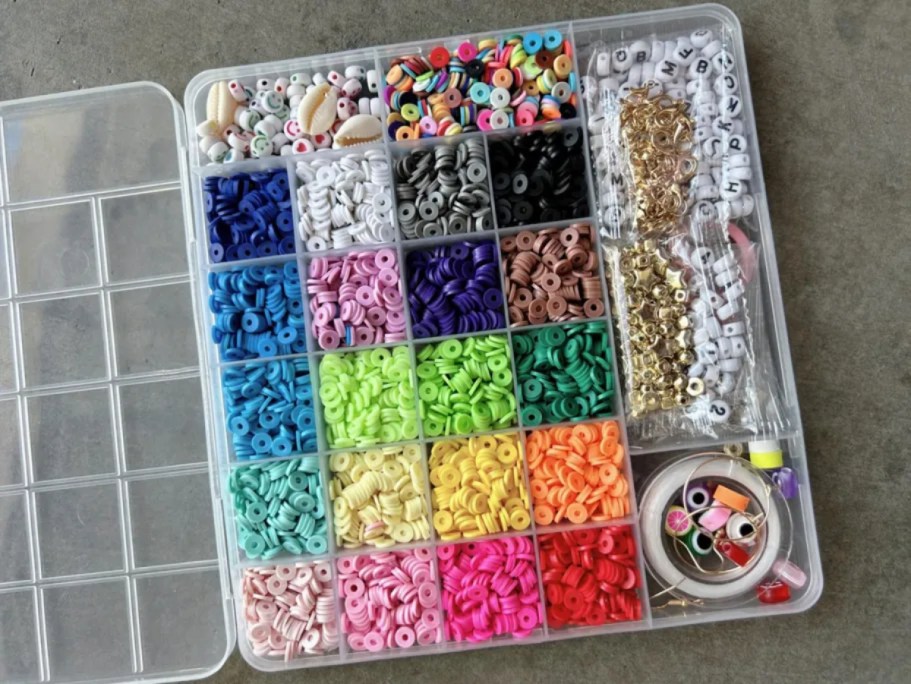 HUGE 5,000 Piece Bracelet Making Kit Only $3.89 Shipped for Prime Members