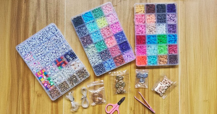 bracelet kit with beads and accessories