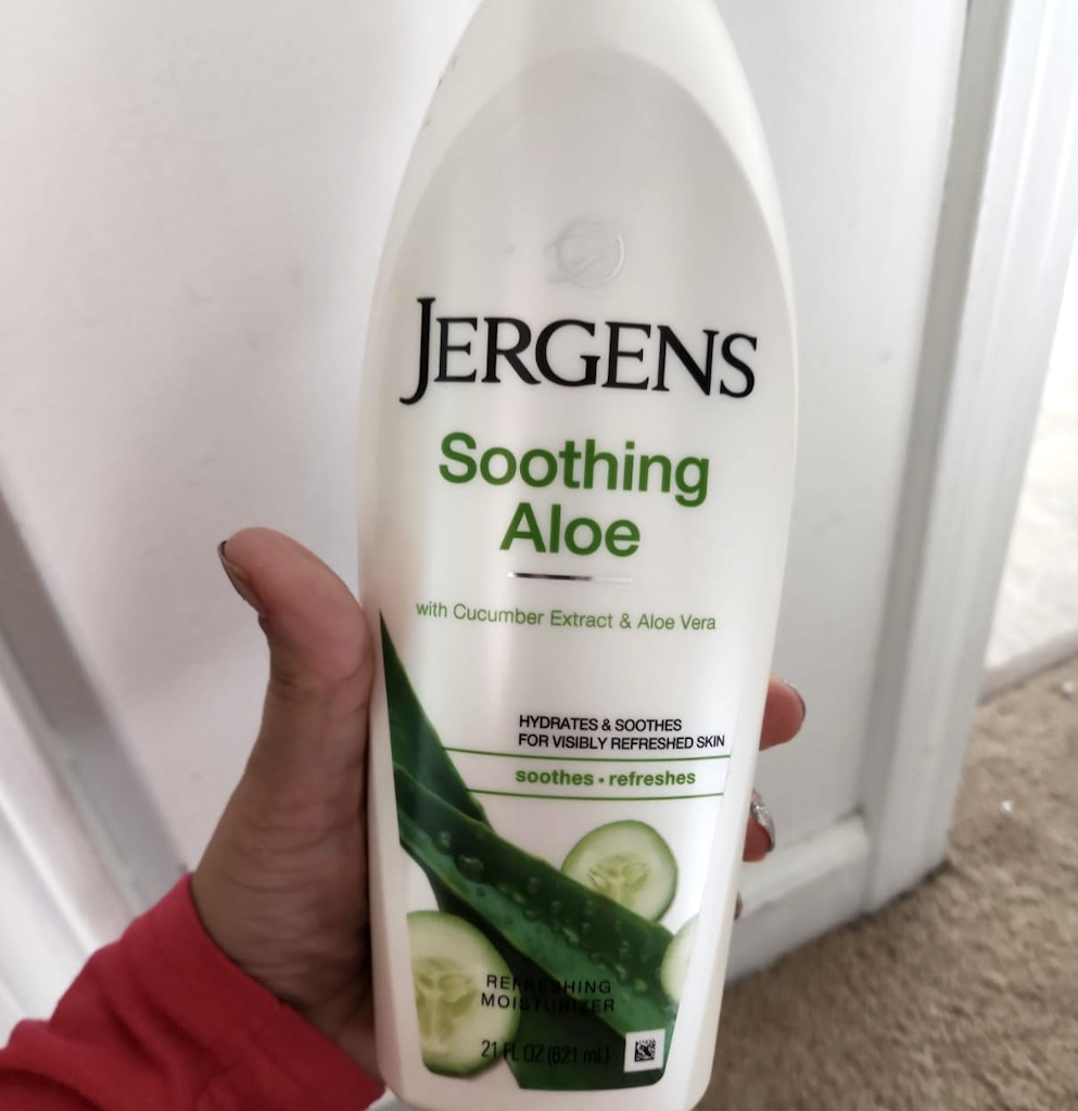 Jergens soothing aloe lotion 