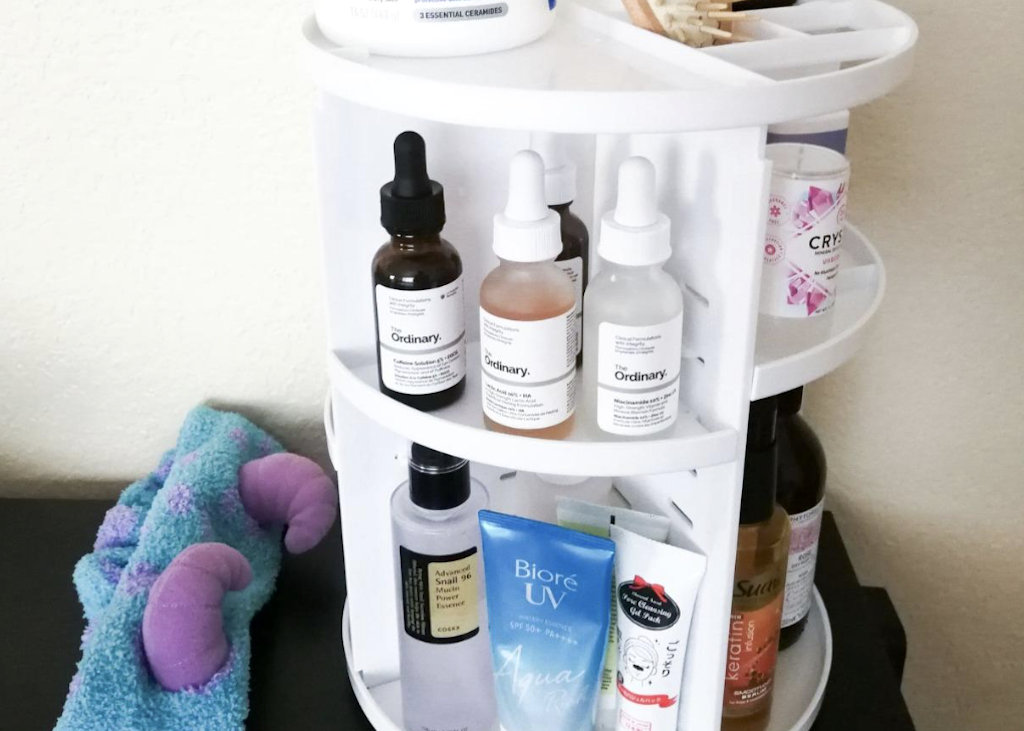 Rotating Makeup Organizer Only $9.49 on Amazon | OVER 25K Perfect Reviews