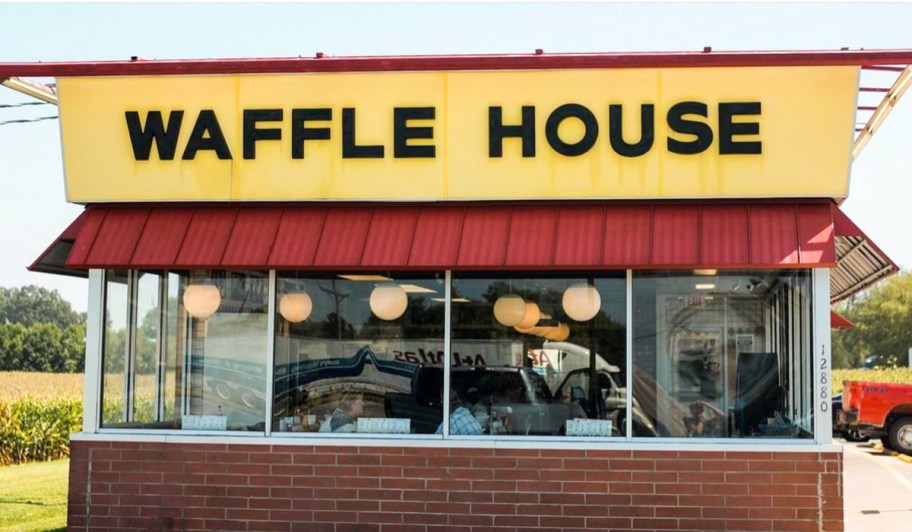 waffle house front of restaurant