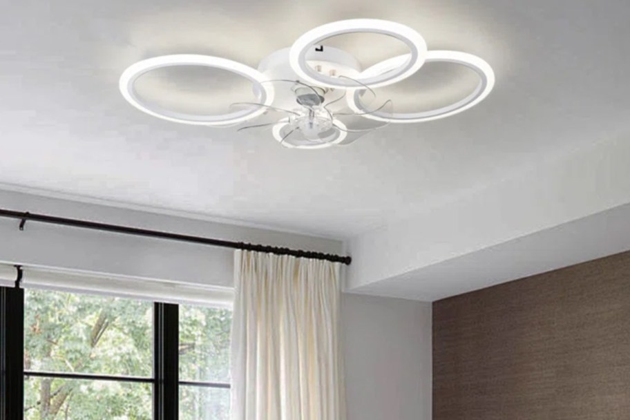 circle blade ceiling fan w/ lights