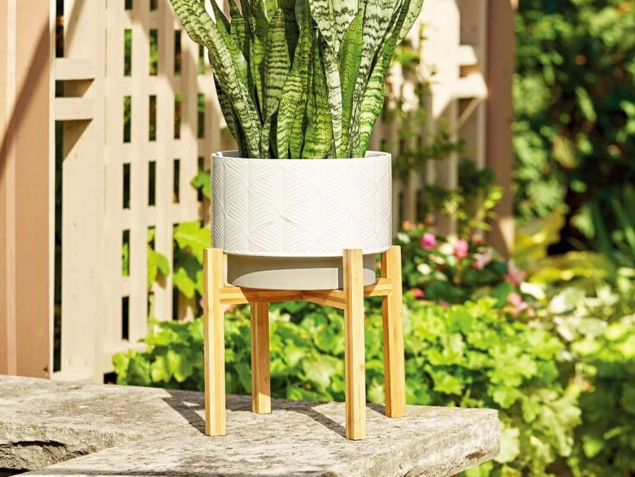 Better Homes & Gardens Ceramic Planter w/ Stand Just $15.85 on Walmart.online (Reg. $35)