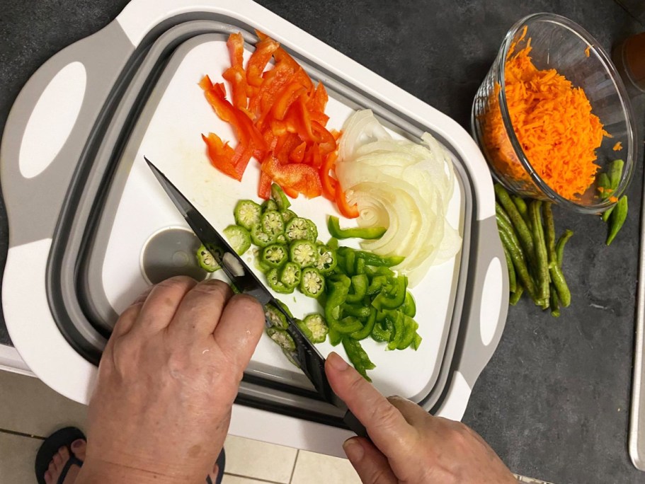 Collapsible 2-in-1 Cutting Board Only $8.98 on Amazon (Wash & Chop Veggies)