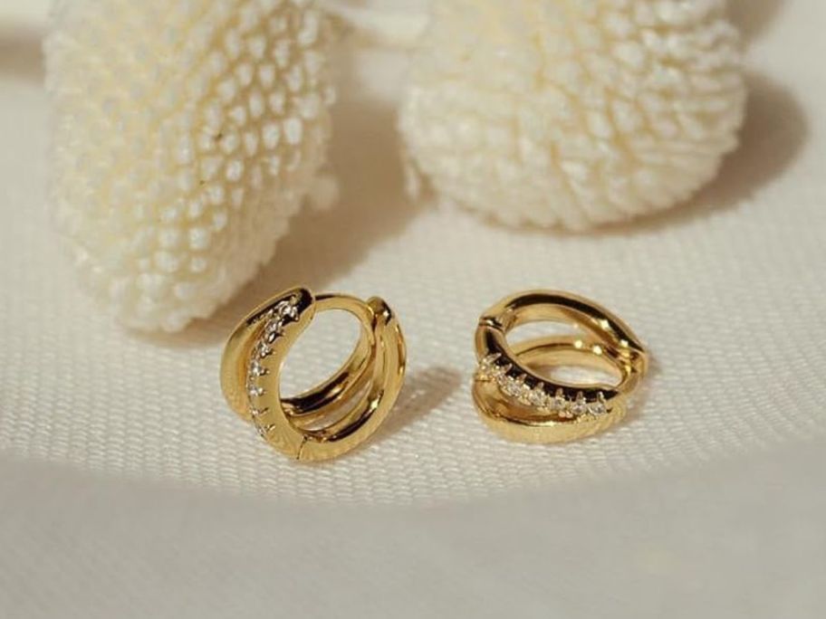 MUMREUES Gold Hoop Earrings Set