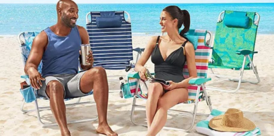Member’s Mark Beach Chair Just $24.98 (Reg $35) | Built-In Cooler Bag, Towel Bar & More