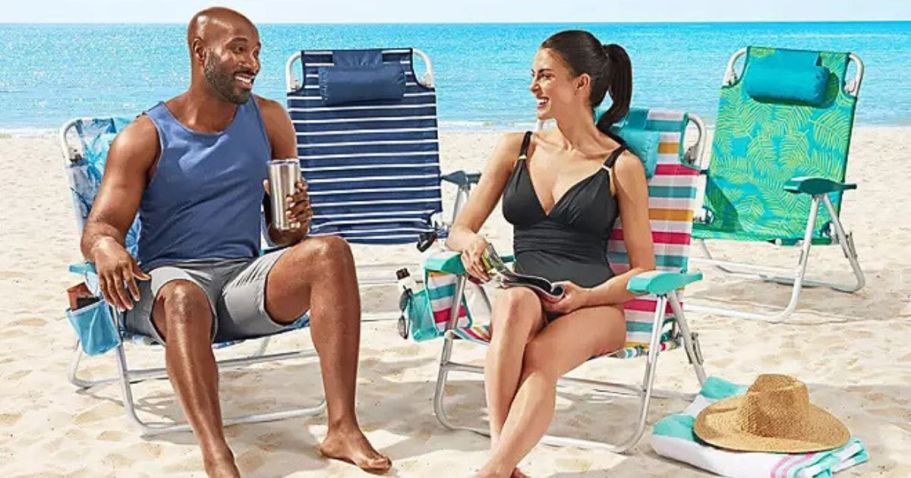 Member’s Mark Beach Chair Just $24.98 (Reg $35) | Built-In Cooler Bag, Towel Bar & More