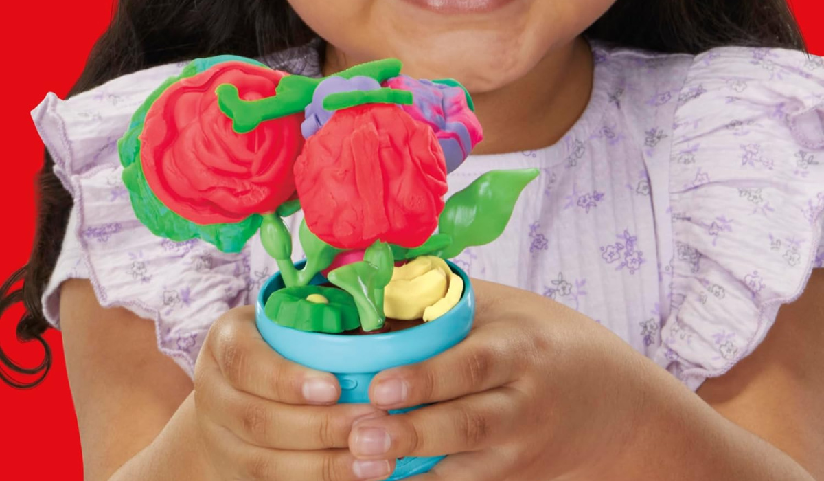 New Play-Doh Blooming Flower Garden Playset Only $11.99 on Amazon