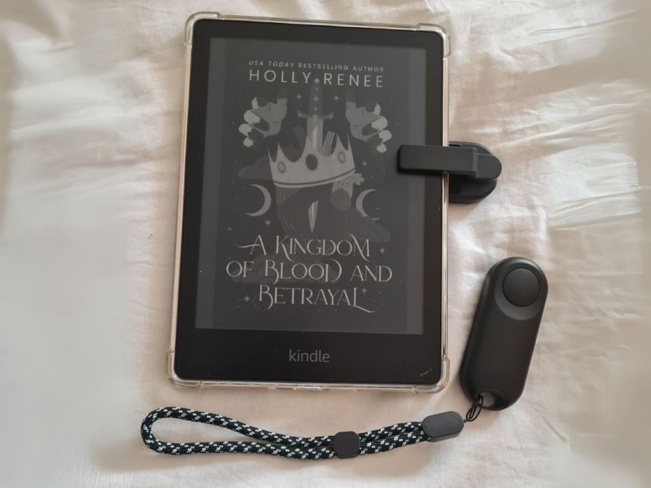 E-Reader Remote Page Turner Just $5.99 on Amazon (Reg. $32)