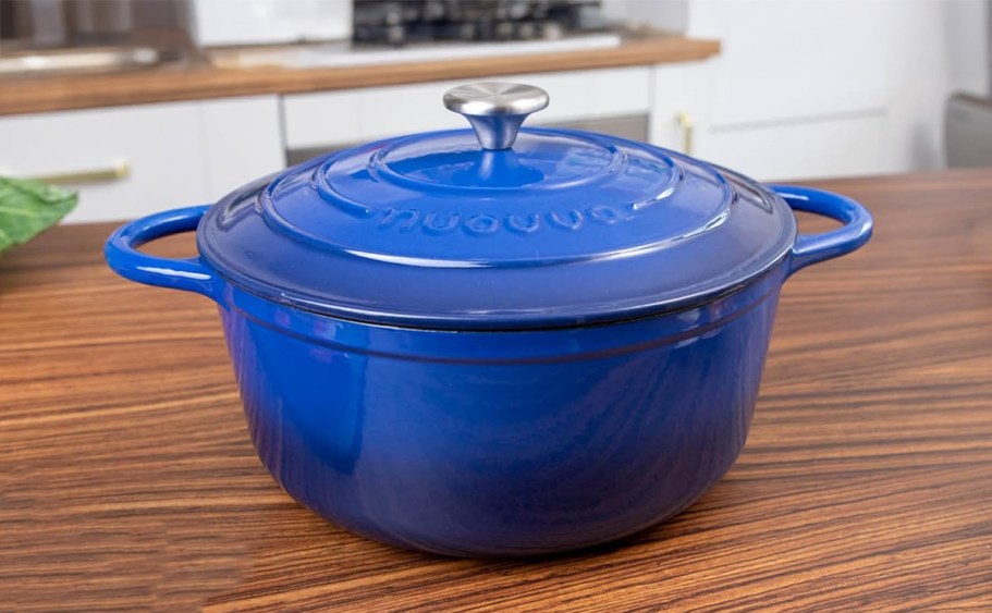 Cast Iron Dutch Oven Only $39.99 Shipped on Amazon (onlinepare to Le Creuset!)