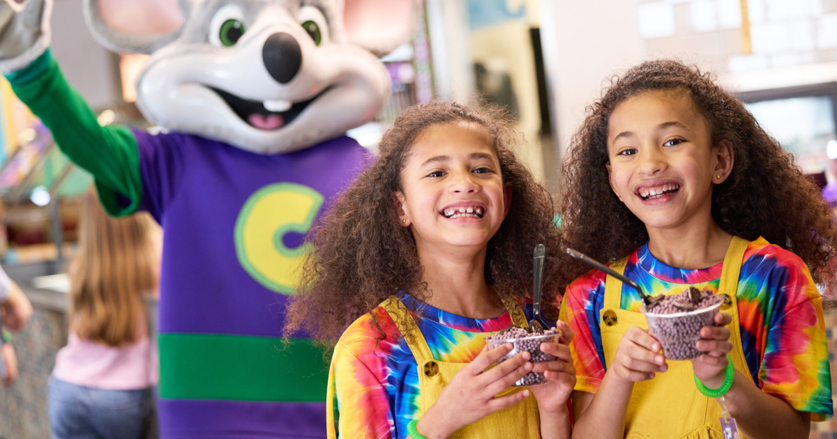 FREE Cookie Crunch Dippin’ Dots at Chuck E. Cheese on May 14th Only (Get Coupon Now)