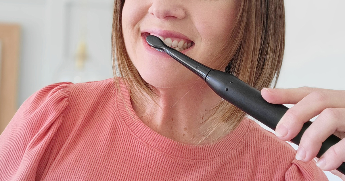 Electric Toothbrush w/ 8 Brush Heads Only $12.99 Shipped for Prime Members