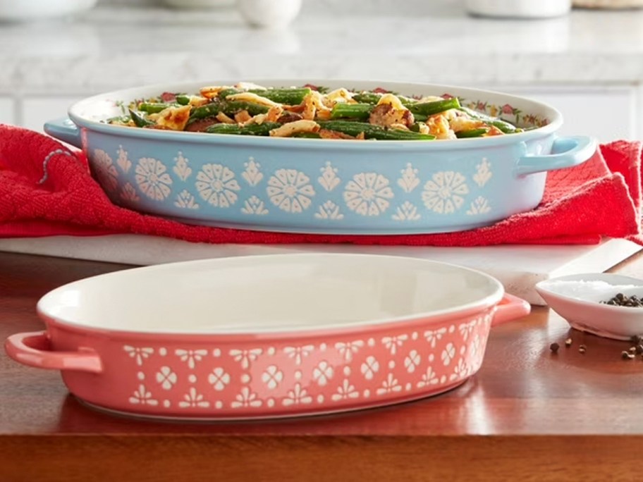 pioneer woman stoneware baking set on table