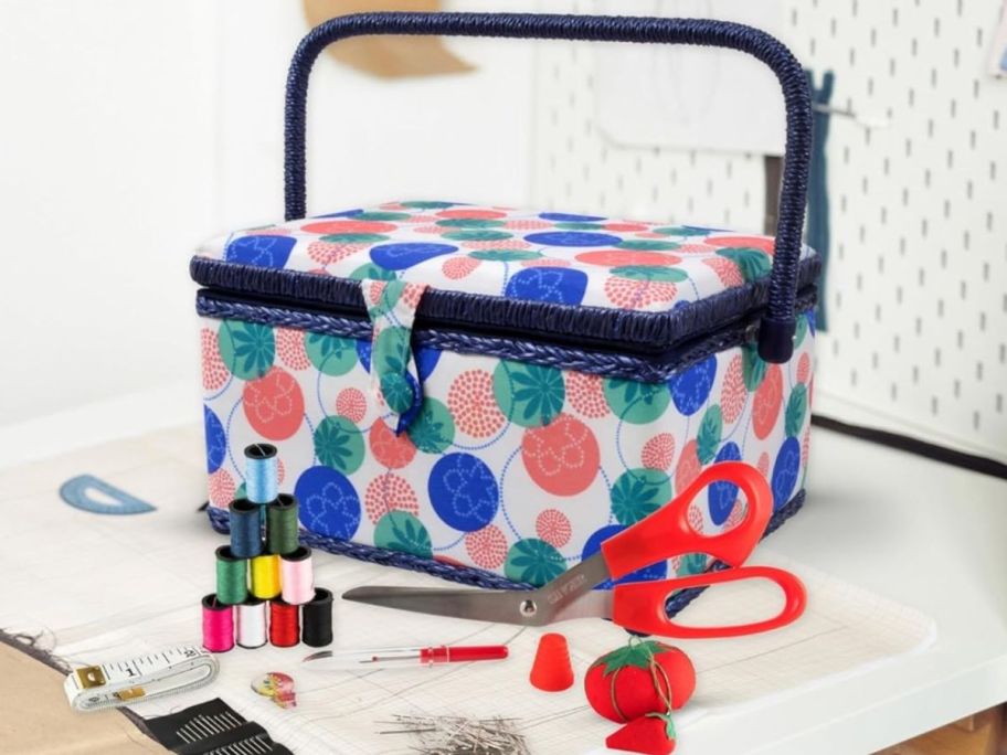 Singer Sewing Kit with Basket