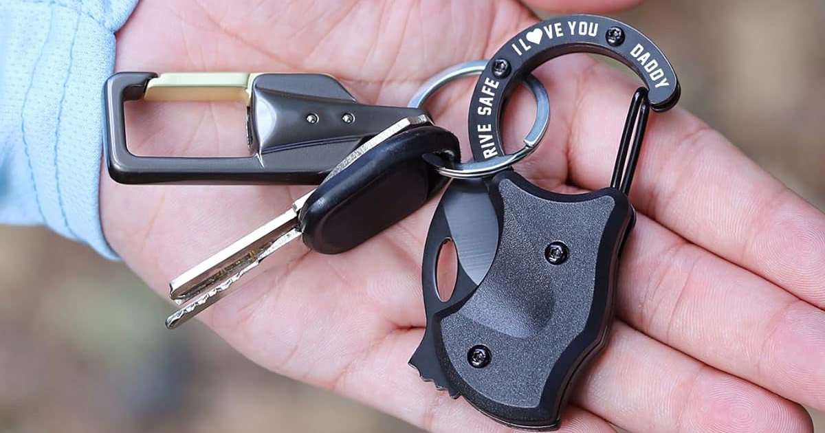 Keychain Knife/Box Cutters from $3.99 on Amazon | Great Gift Idea!