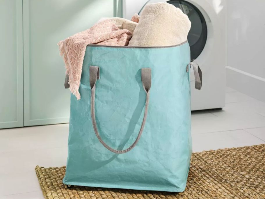 Collapsible Rolling Tote Only $10 on Target.online (Reg. $20)
