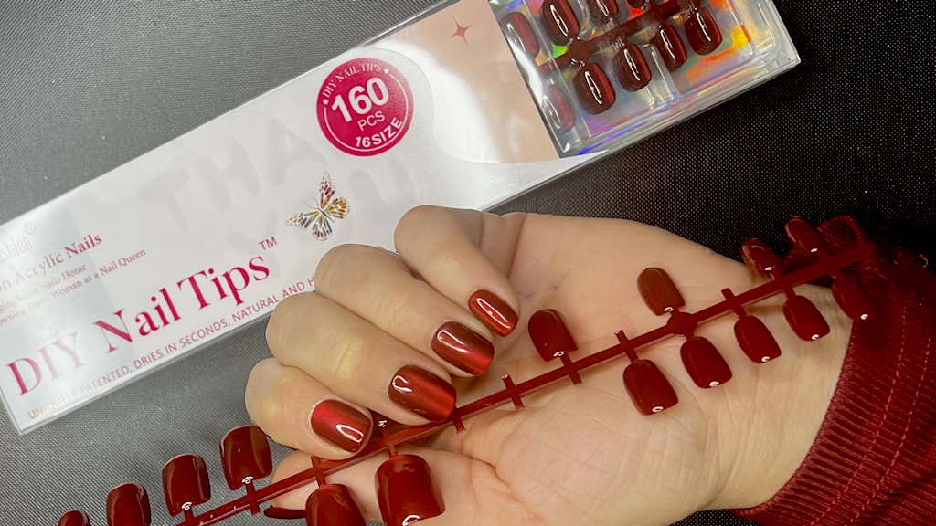 Press-On Nails 160-Piece Set Only $14 Shipped on Amazon (Easy At Home Manicure!)