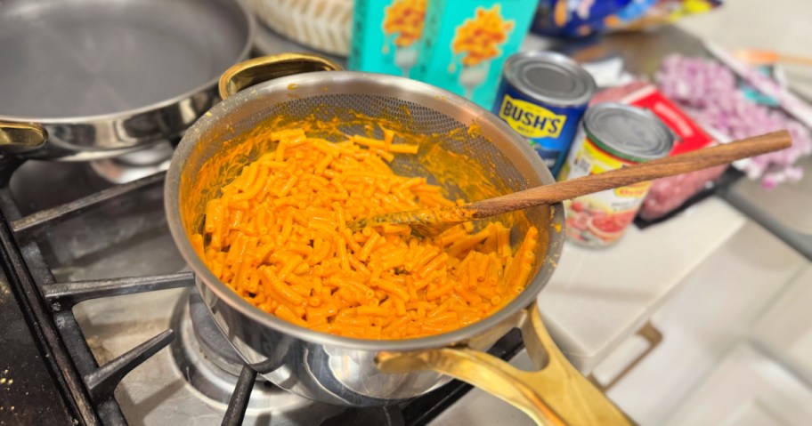 goodles mac and cheese in a skillet (1)