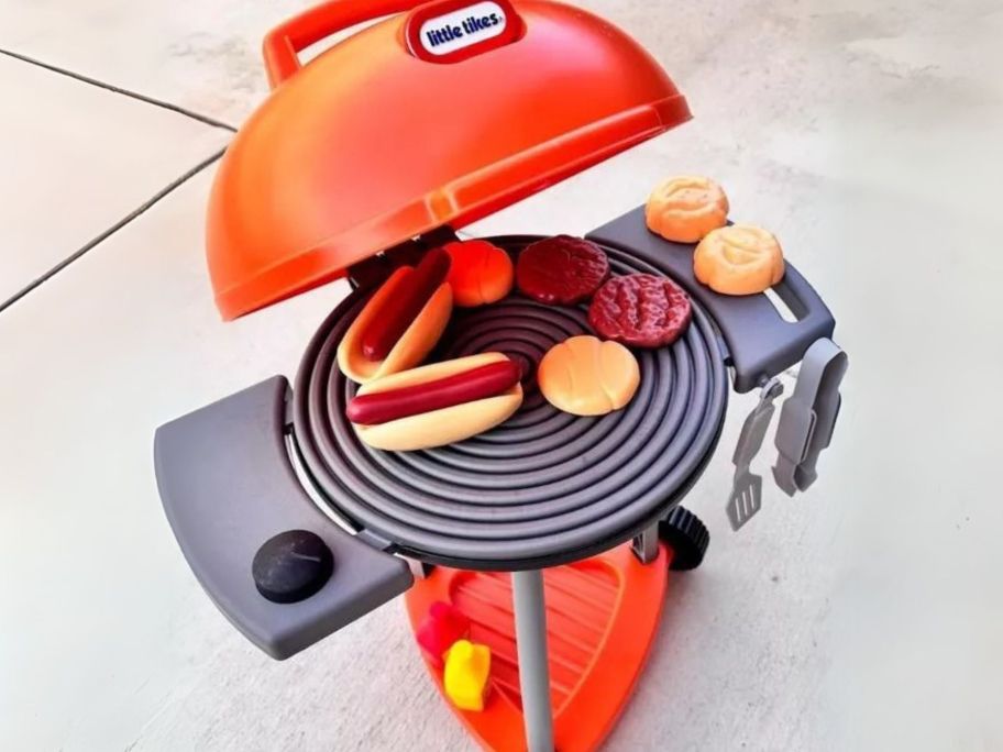 Little Tikes Sizzle & Serve Toy Grill Only $14 on Walmart.online (Reg. $25)