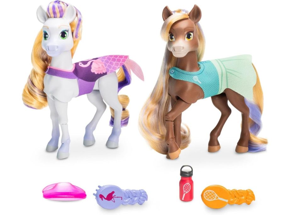 Wild Manes Tilly’s Tennis Match & Finley’s Pool Party Horse 2-Pack stock image